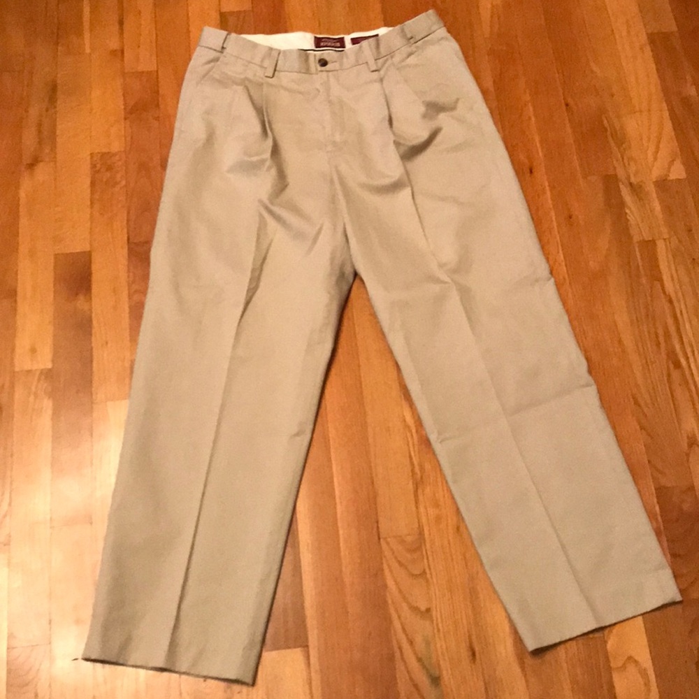 Eddie Bauer Comfort Waist Khaki Pants